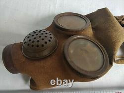 WW2 IMPERIAL JAPANESE ARMY SOLDIER and civilian Original Gas Mask and Tank-d0823