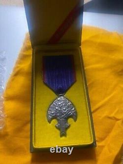 WWII Imperial Japanese 1935 Pu Yi China Last Emperor Japan Visit Medal with Box