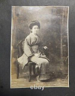 WWII Imperial Japanese Bereavement Badge & Soldier's Mother Photo