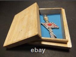 WWII Imperial Japanese Navy School Boat Race Medal Military Battleship Badge