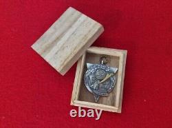 WWII Imperial Japanese Navy Signal School Grad Medal 1941 withCase Antique