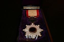WWII Imperial Japanese Order of Rising Sun 6th Class Medal and Lacquer Case VF+