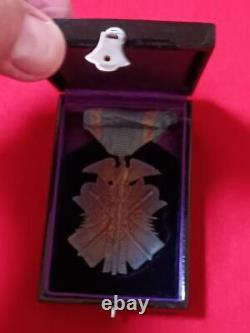 WWII Japanese Imperial Army Badge Medal Insignia gold brocade